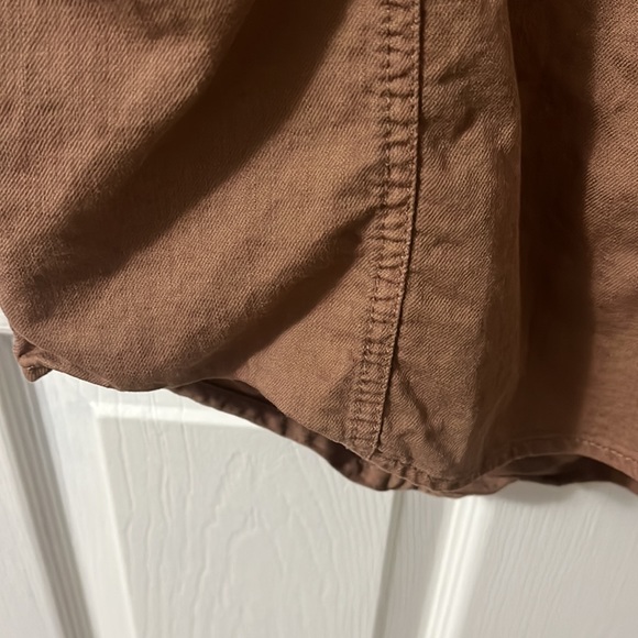 Button up, pocketed cargo top - Picture 4 of 6